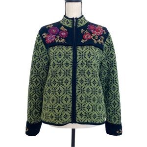 Icelandic Design Vintage Lambswool Embroidered Flower Details Zip Front Cardigan